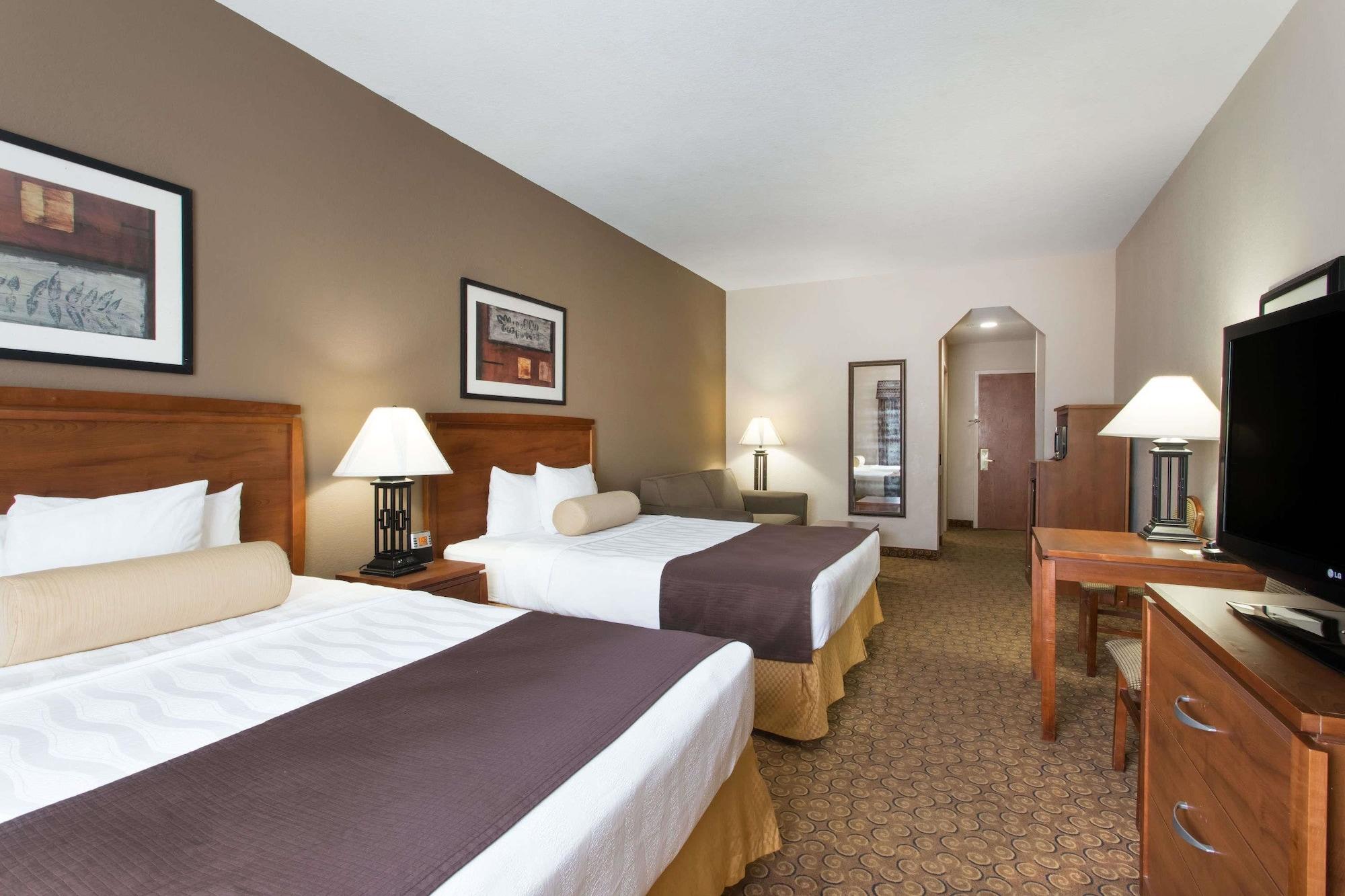 Days Inn & Suites By Wyndham Fort Pierce I-95 Экстерьер фото