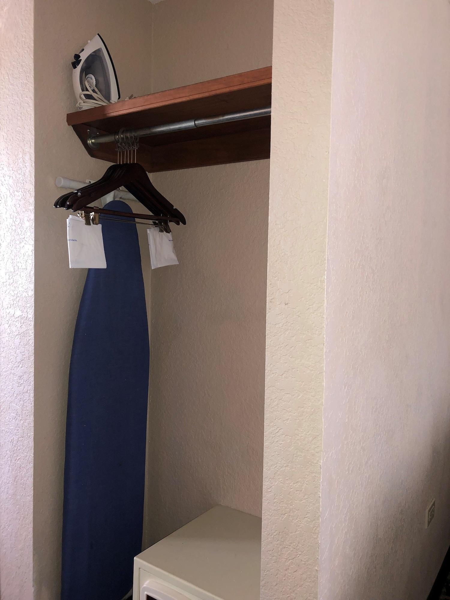 Days Inn & Suites By Wyndham Fort Pierce I-95 Экстерьер фото