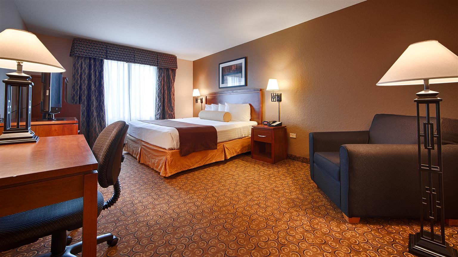 Days Inn & Suites By Wyndham Fort Pierce I-95 Экстерьер фото