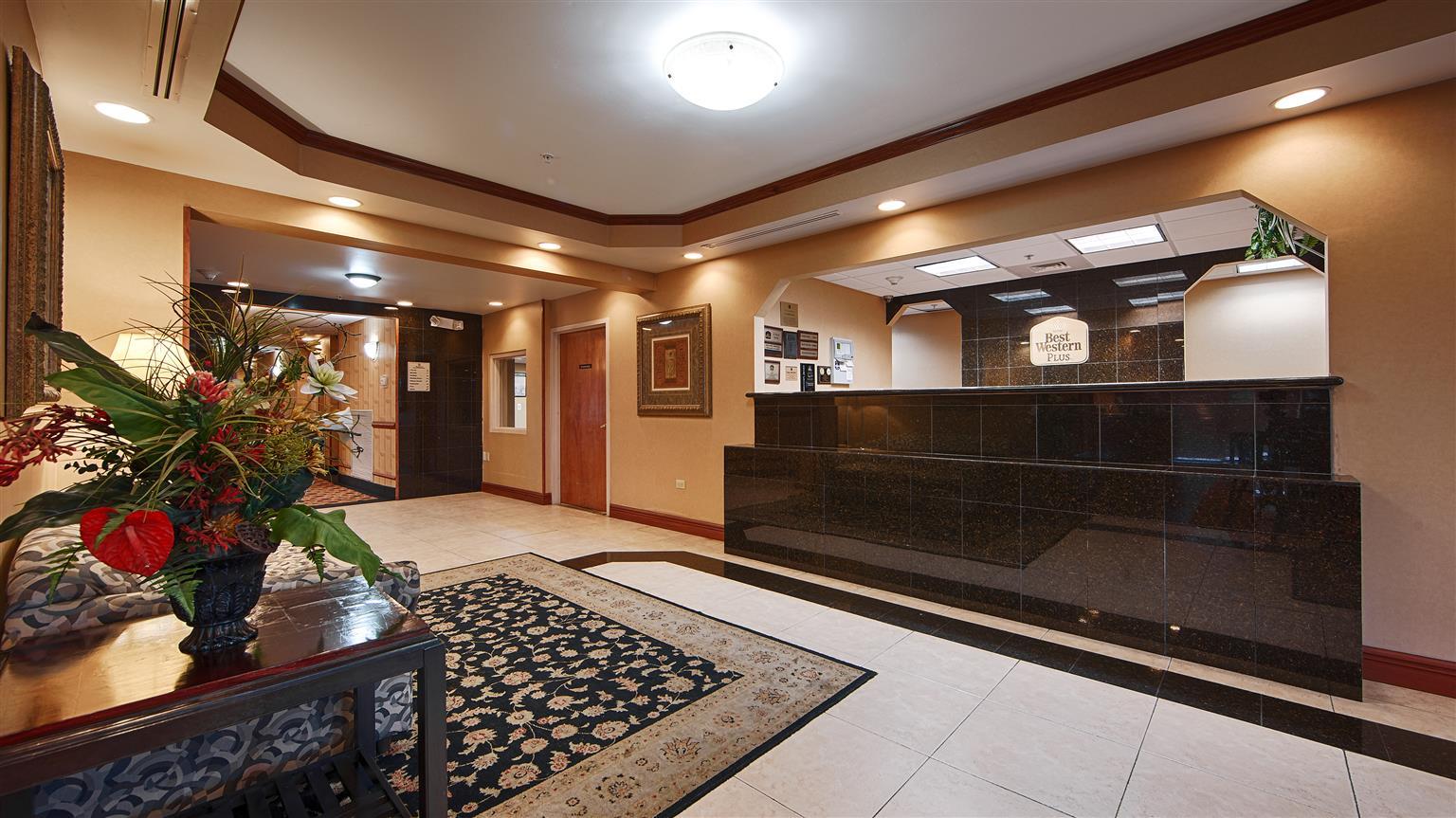 Days Inn & Suites By Wyndham Fort Pierce I-95 Экстерьер фото