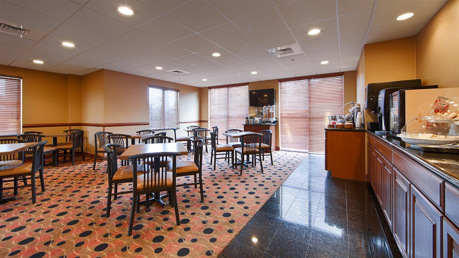 Days Inn & Suites By Wyndham Fort Pierce I-95 Экстерьер фото