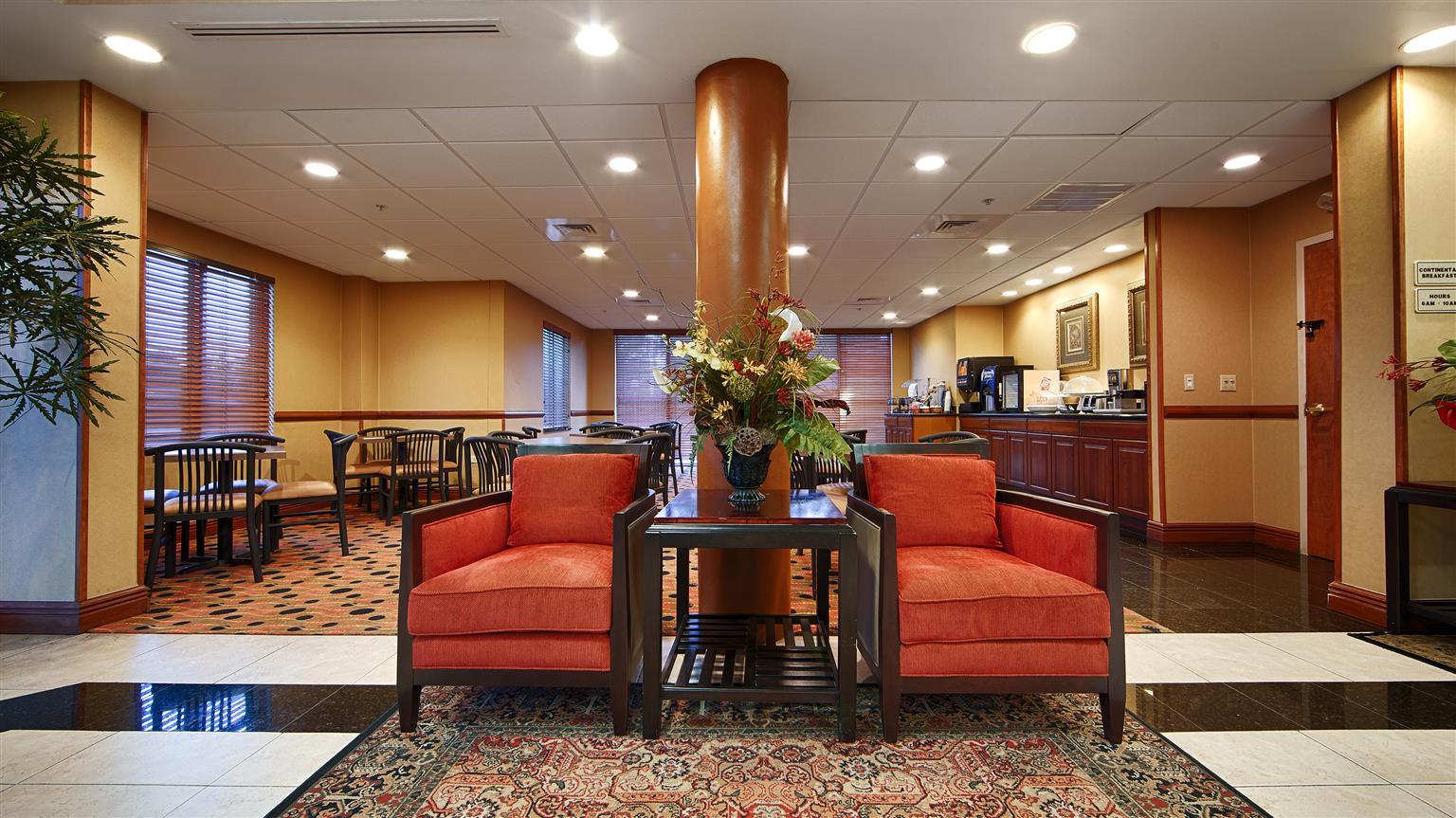 Days Inn & Suites By Wyndham Fort Pierce I-95 Экстерьер фото